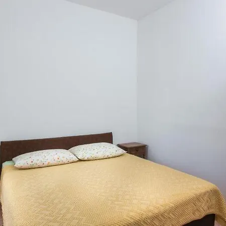 Tranquilo- Two Bedroom With Garden View * 두브로브니크