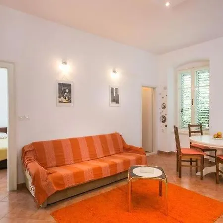 Tranquilo- Two Bedroom With Garden View *