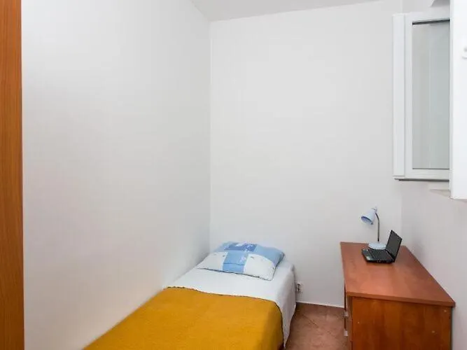 Tranquilo- Two Bedroom With Garden View Ragusa
