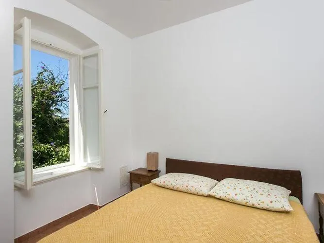 Tranquilo- Two Bedroom With Garden View *