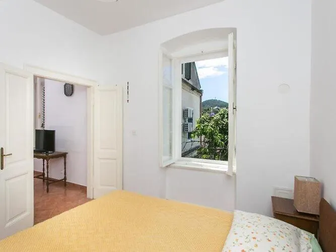 Tranquilo- Two Bedroom With Garden View Apartament